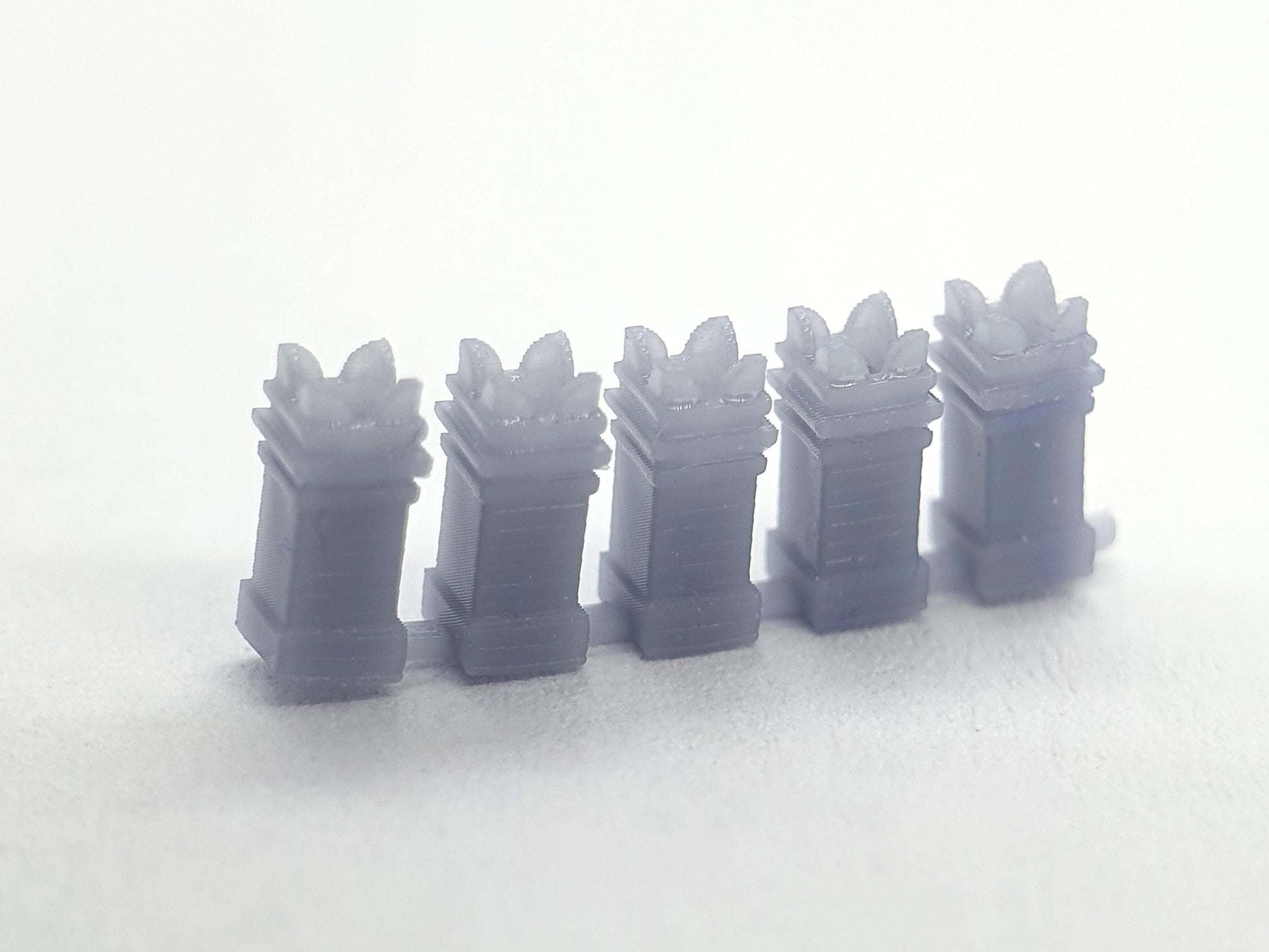 N gauge, 2mm, scale model square crown chimney pots - Three Peaks Models