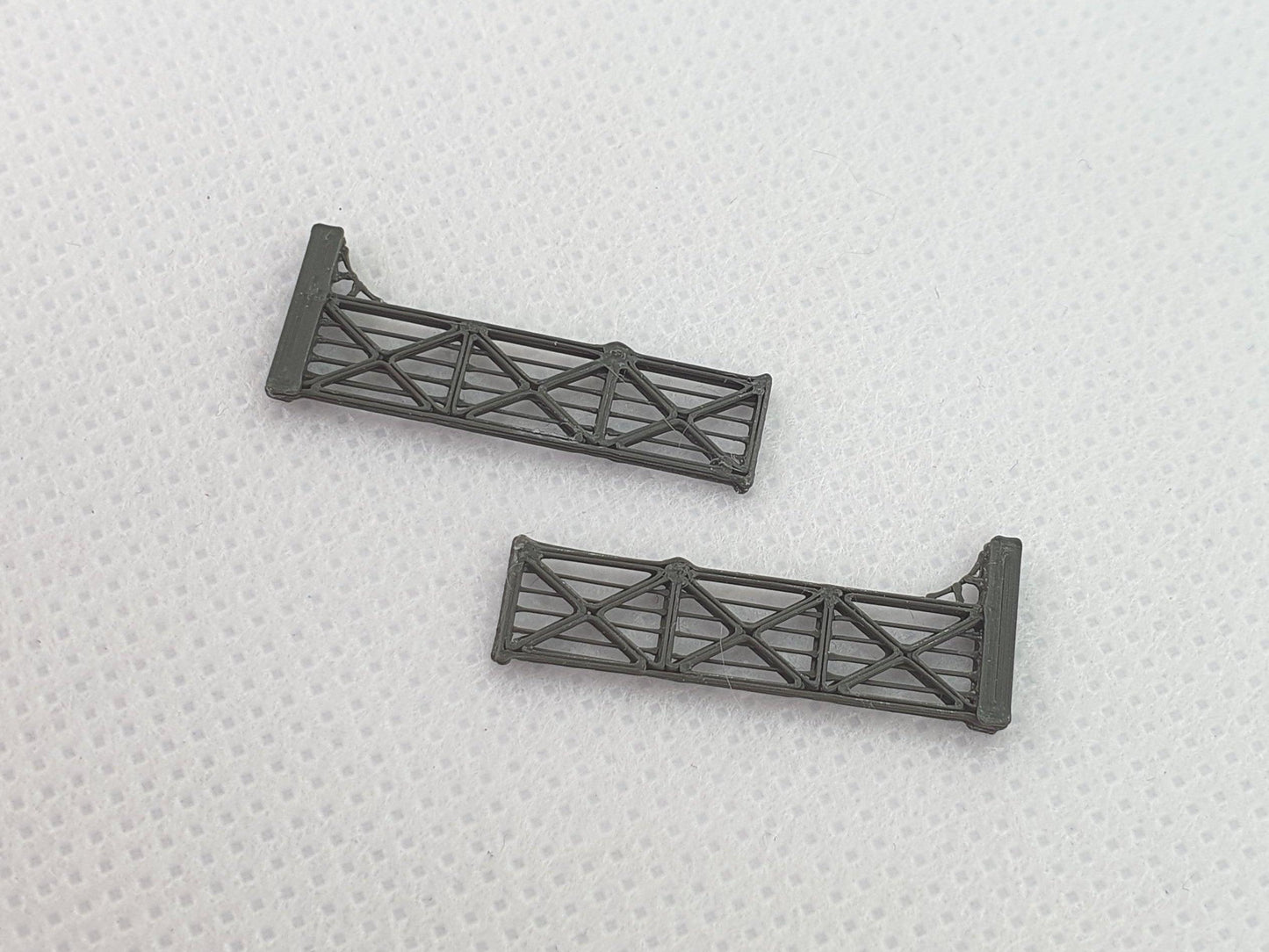 N gauge scale model of L and Y style level crossing gates - Three Peaks Models