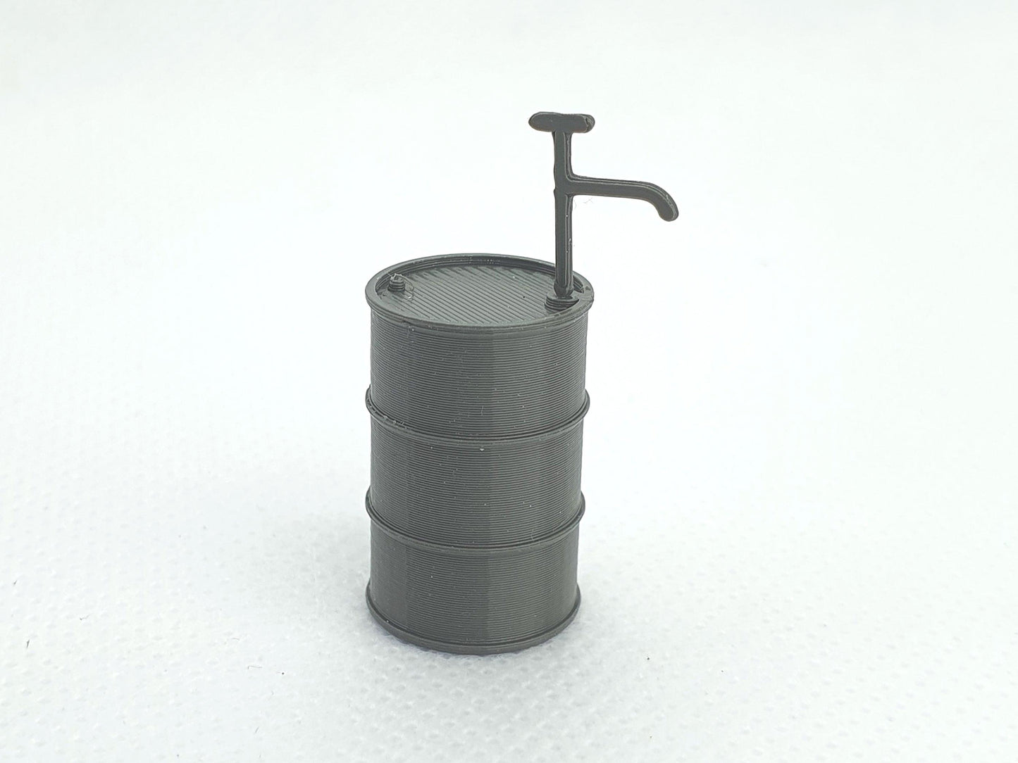 O gauge scale model of 45 gallon oil drum and hand pump - Three Peaks Models