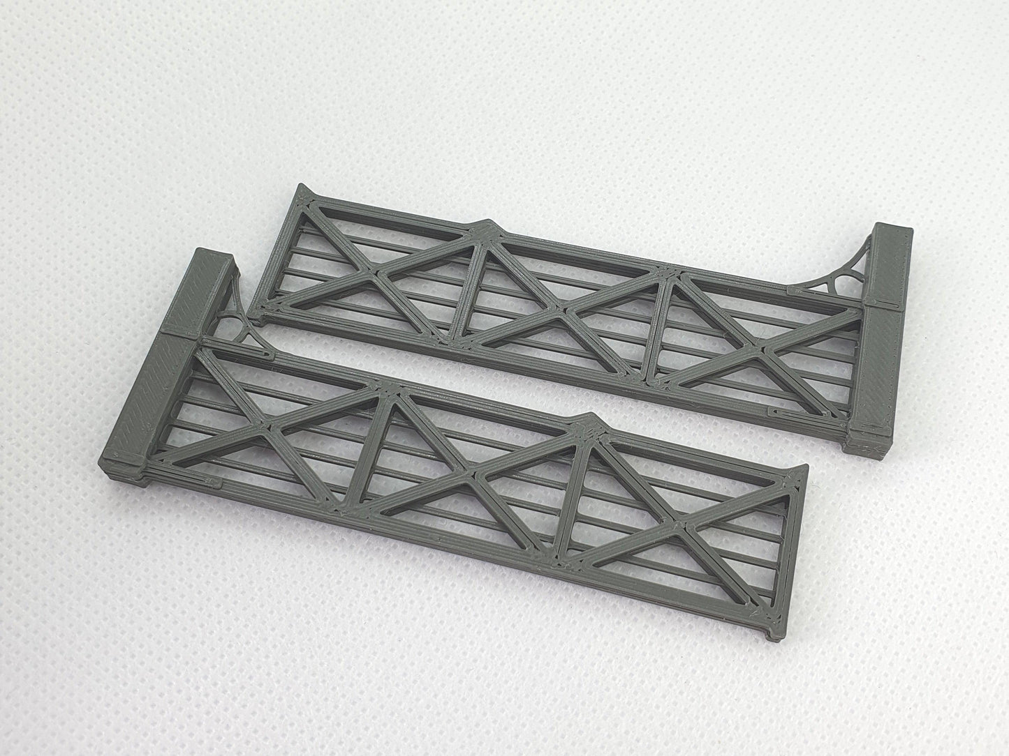 O gauge scale model of L and Y style level crossing gates - Three Peaks Models