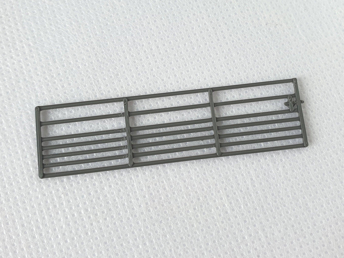 OO gauge scale model of a 14ft steel bar farm field gate - Three Peaks Models