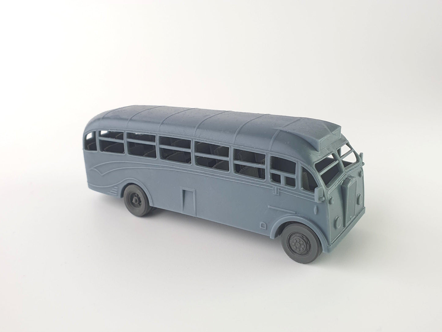 OO model of an Albion Victor bus - Three Peaks Models
