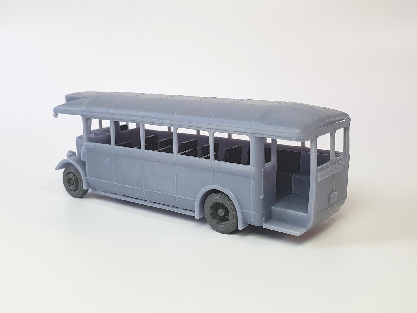 Side view of OO gauge (1:76) scale model rear entrance preserved London 1T1 AEC regal bus - Three Peaks Models