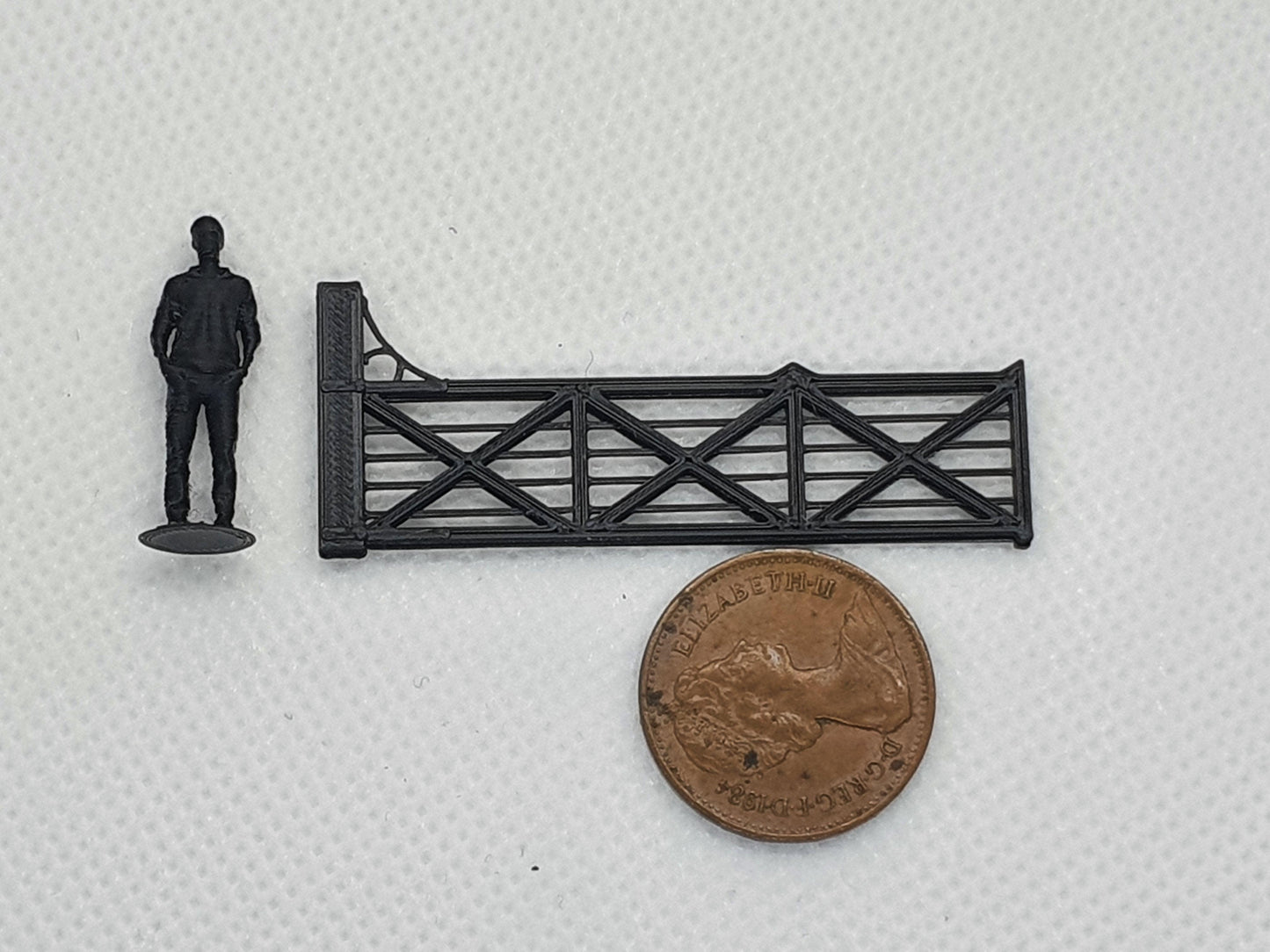 OO gauge scale model of a level crossing gate of L&Y design - Three Peaks Models