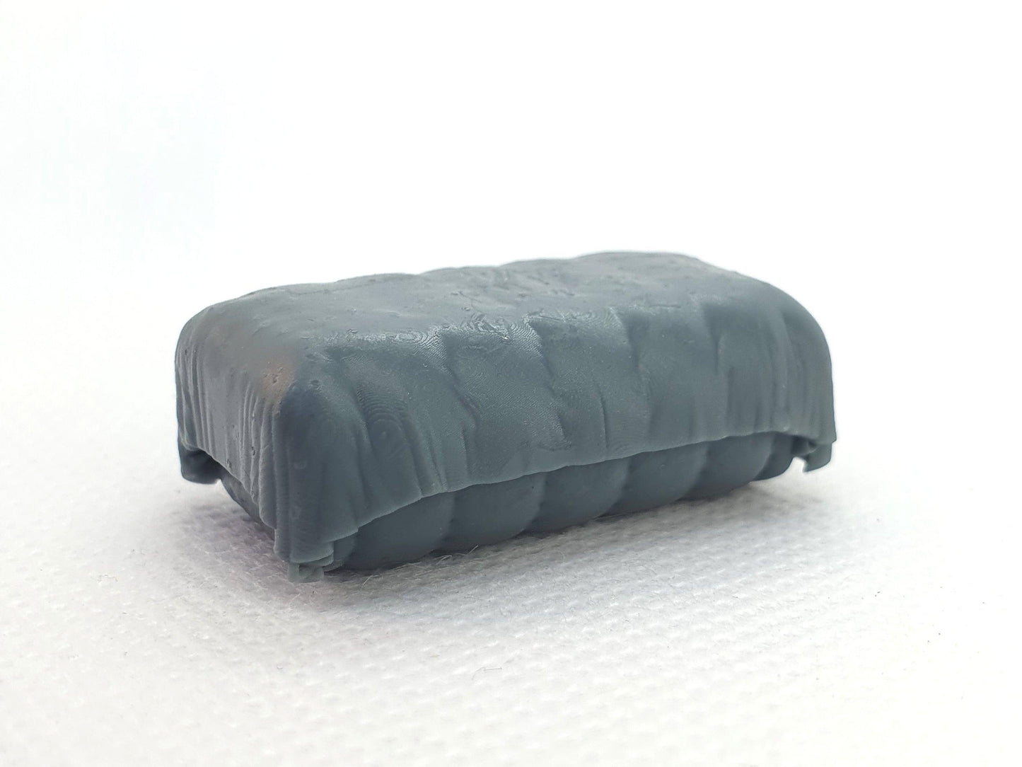 O gauge scale model covered cotton bale - Three Peaks Models