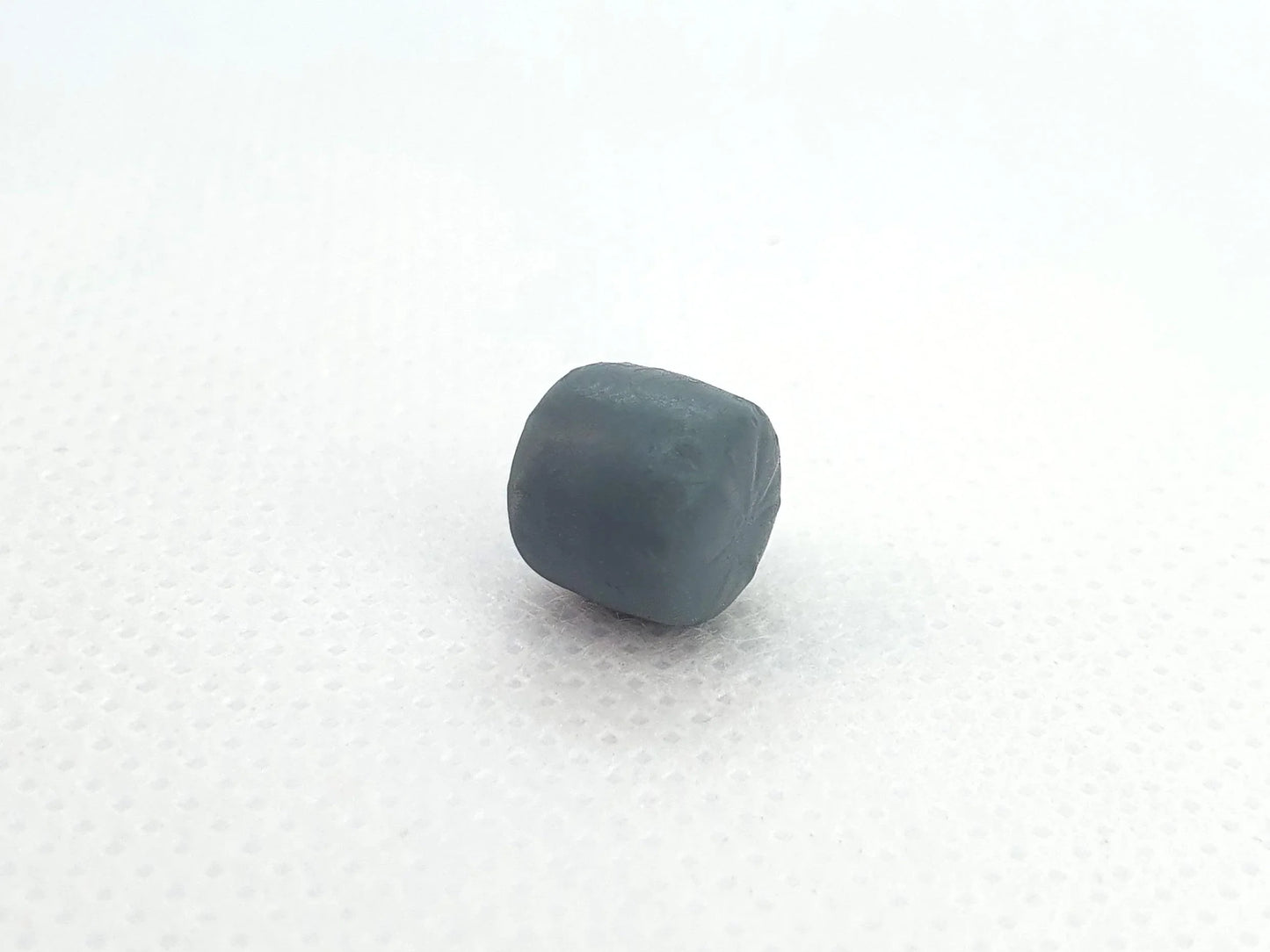 N gauge scale model of a wrapped silage bale - Three Peaks Models