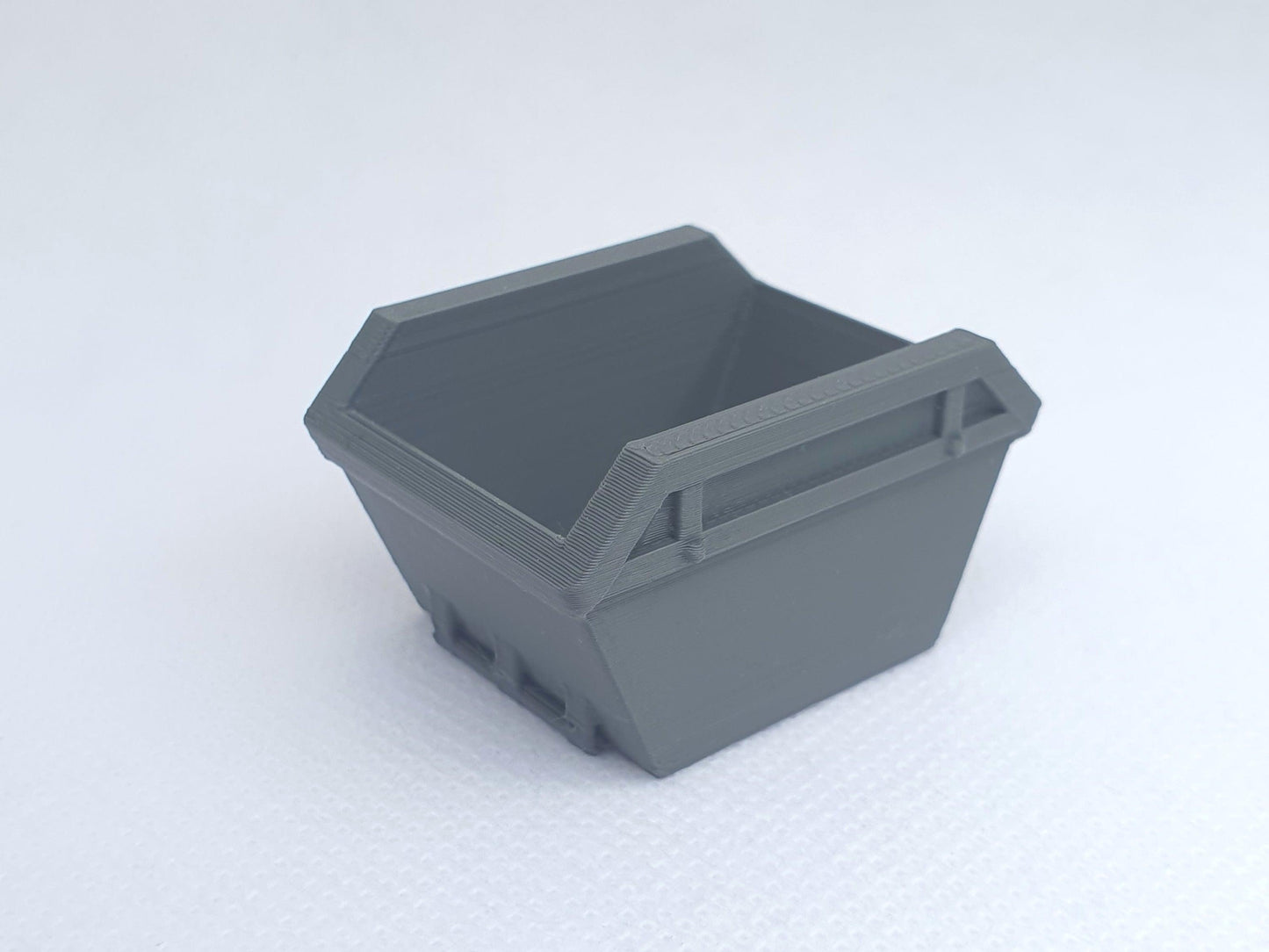 O gauge scale model 4-yard skip - Three Peaks Models