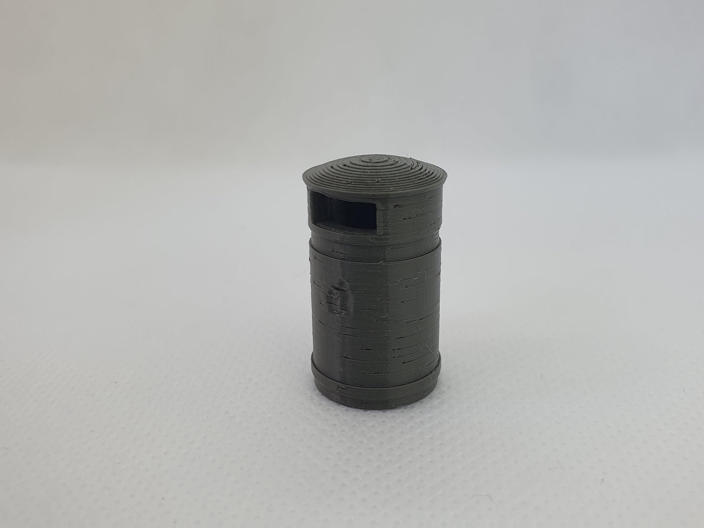 O gauge scale mode of a round litter bin - Three Peaks Models