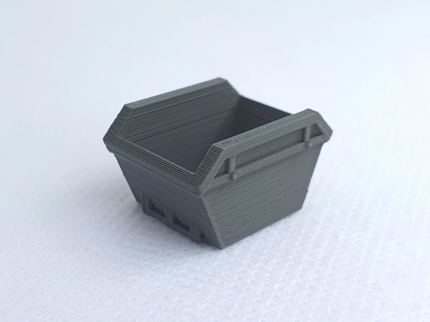 OO gauge scale model 4-yard skip - Three Peaks Models