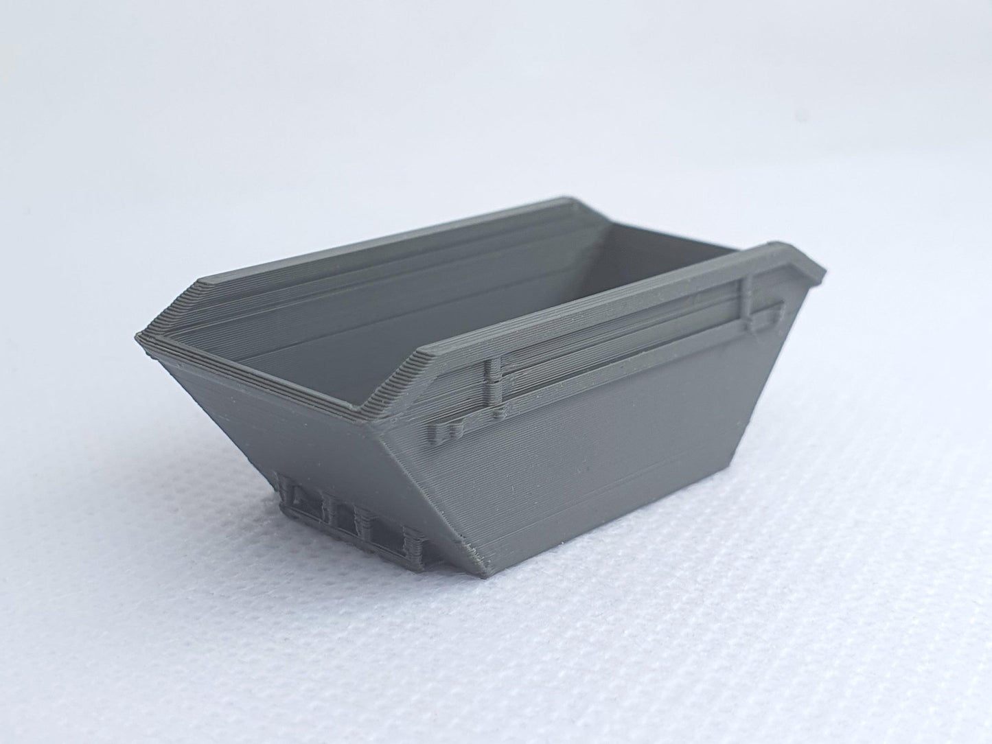 OO gauge scale model 8-yard skip - Three Peaks Models