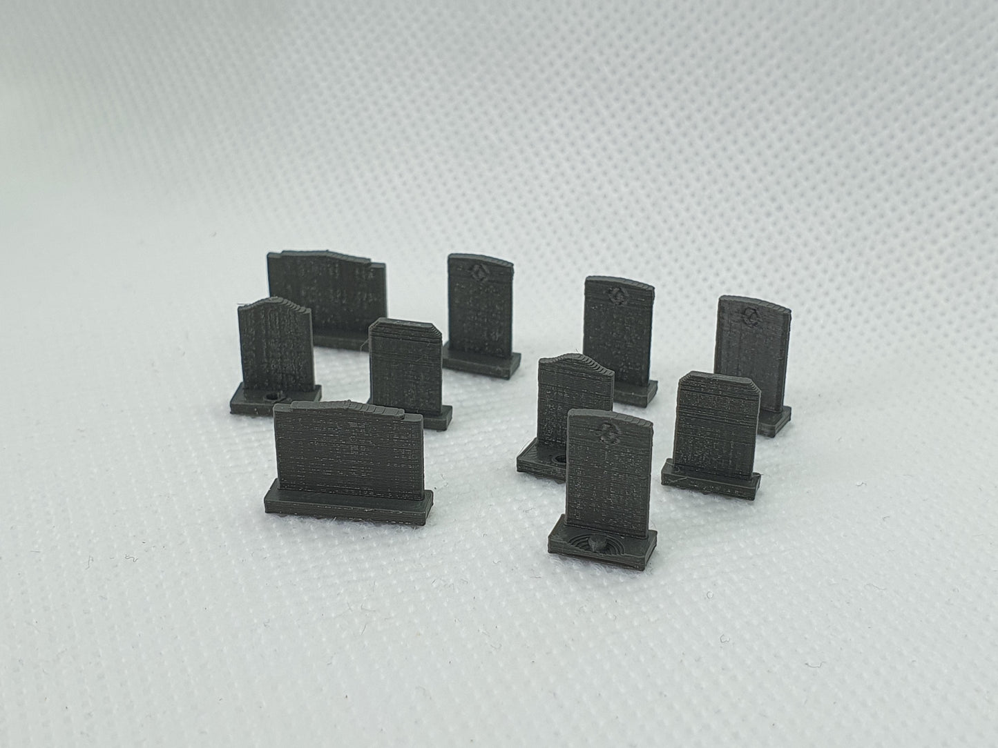 OO scale models of modern gravestones - Three Peaks Models