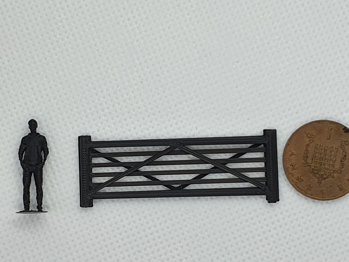 OO gauge scale model wooden farm field gate - Three Peaks Models