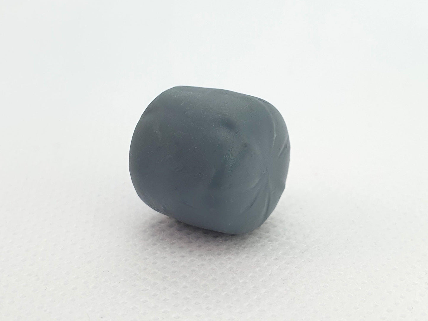 OO gauge scale model of a wrapped silage bale - Three Peaks Models