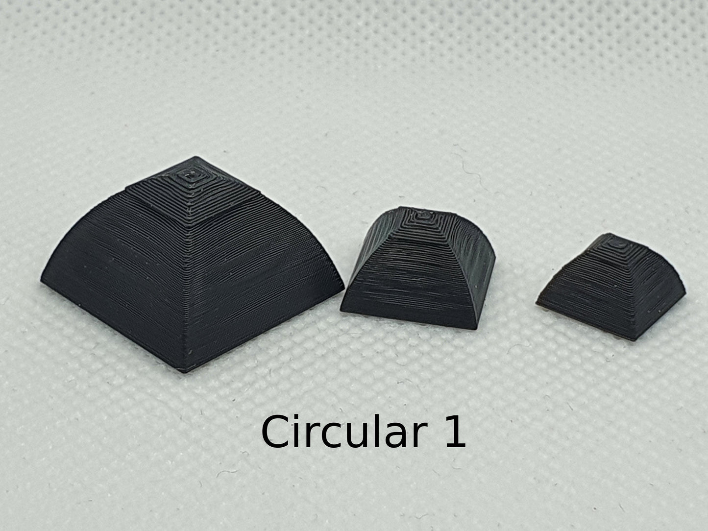 Scale model circular tent in OO, TT and N gauge - Three Peaks Models