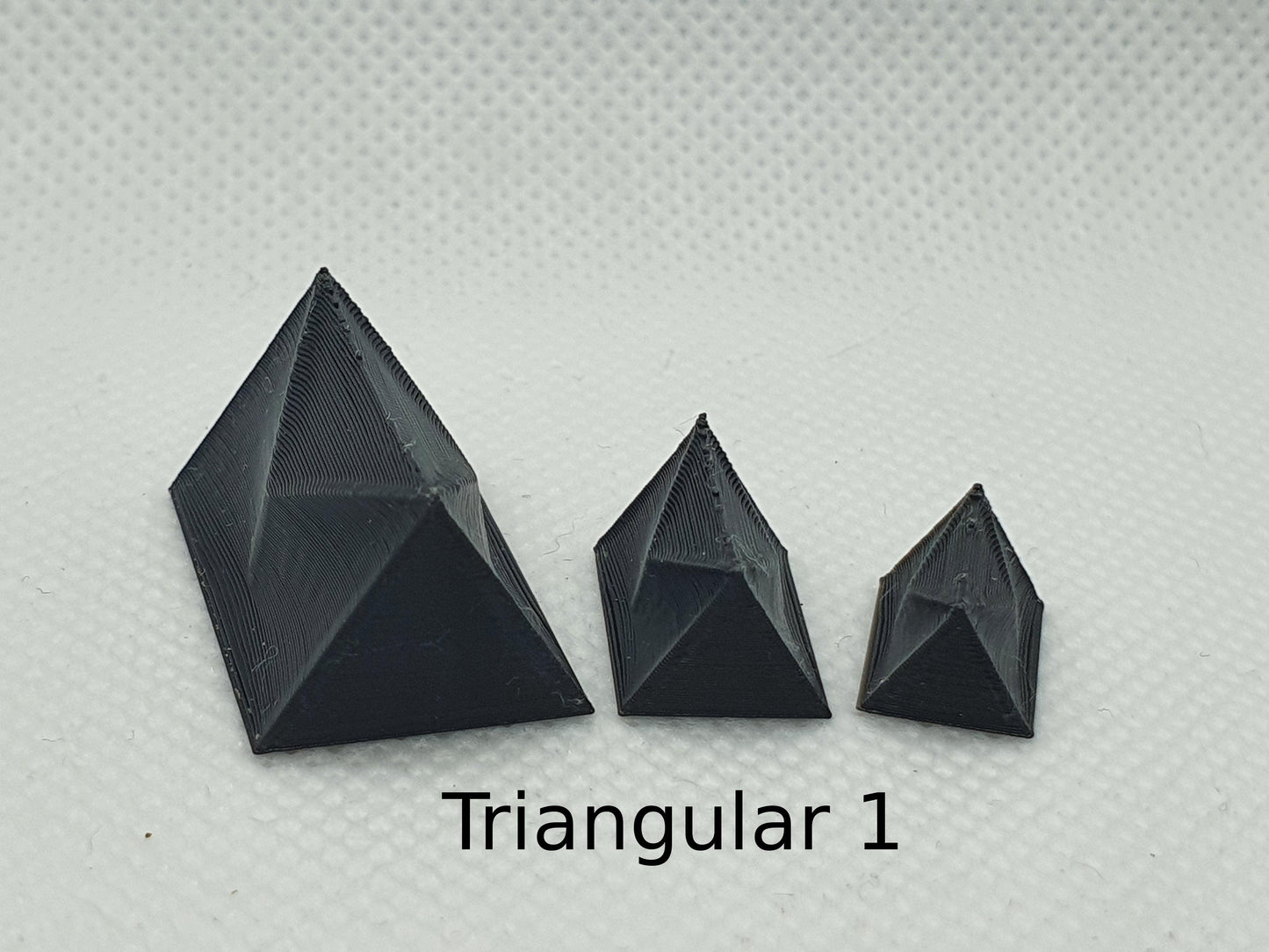 Scale model triangular tent in OO, TT and N gauge - Three Peaks Models
