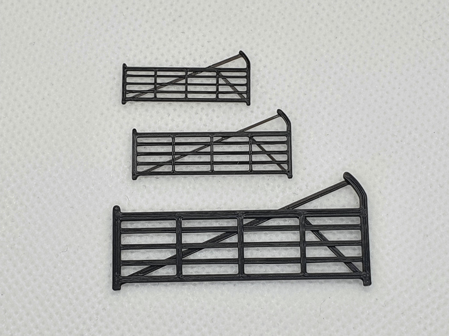 Scale models of yeoman gates in OO, TT and N gauge - Three Peaks Models