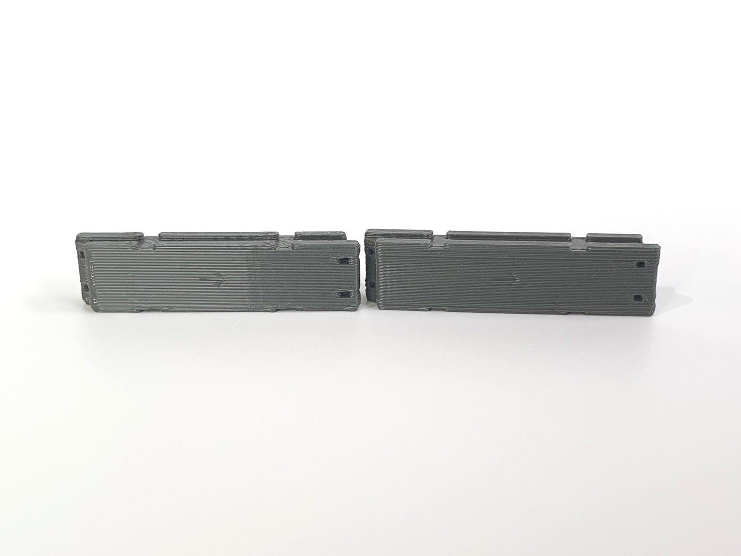 TT 120 scale model temporary vertical concrete barrier with arrows pointing right - Three Peaks Models