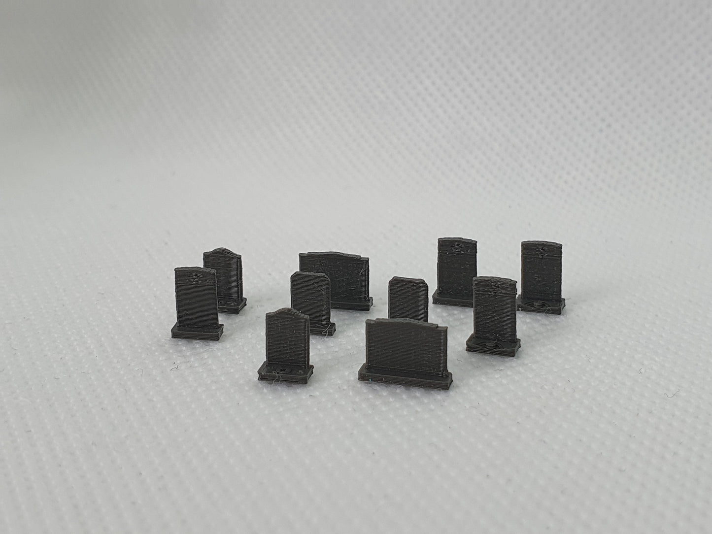 TT scale models of modern gravestones - Three Peaks Models