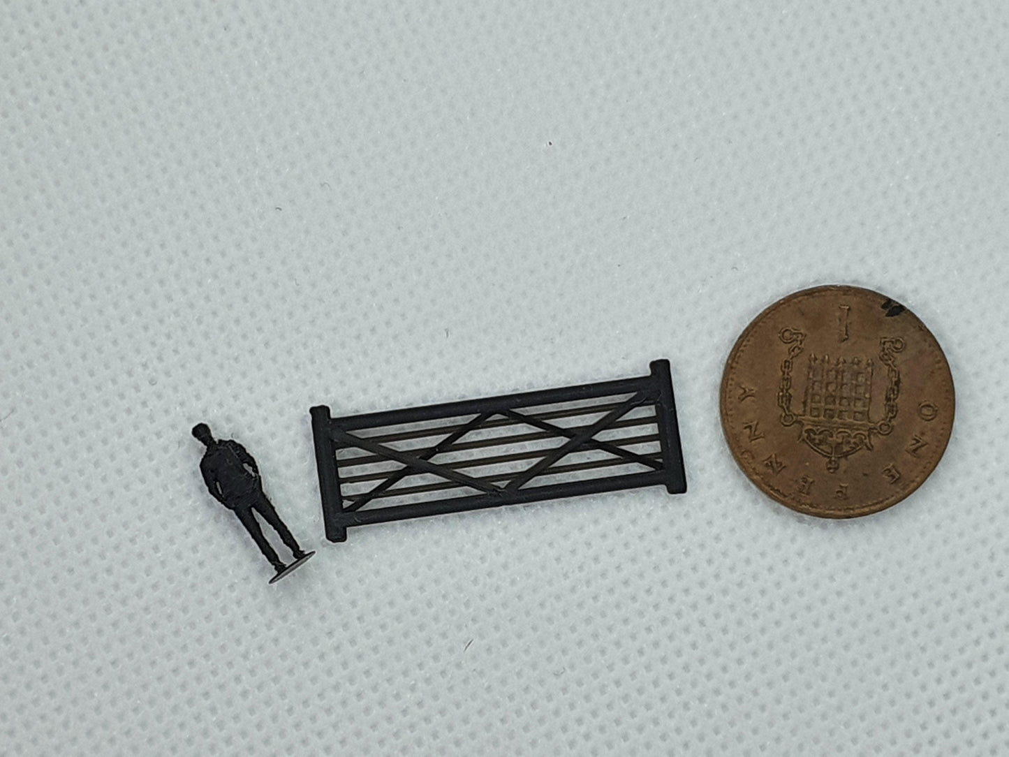 TT gauge scale model wooden farm field gate - Three Peaks Models