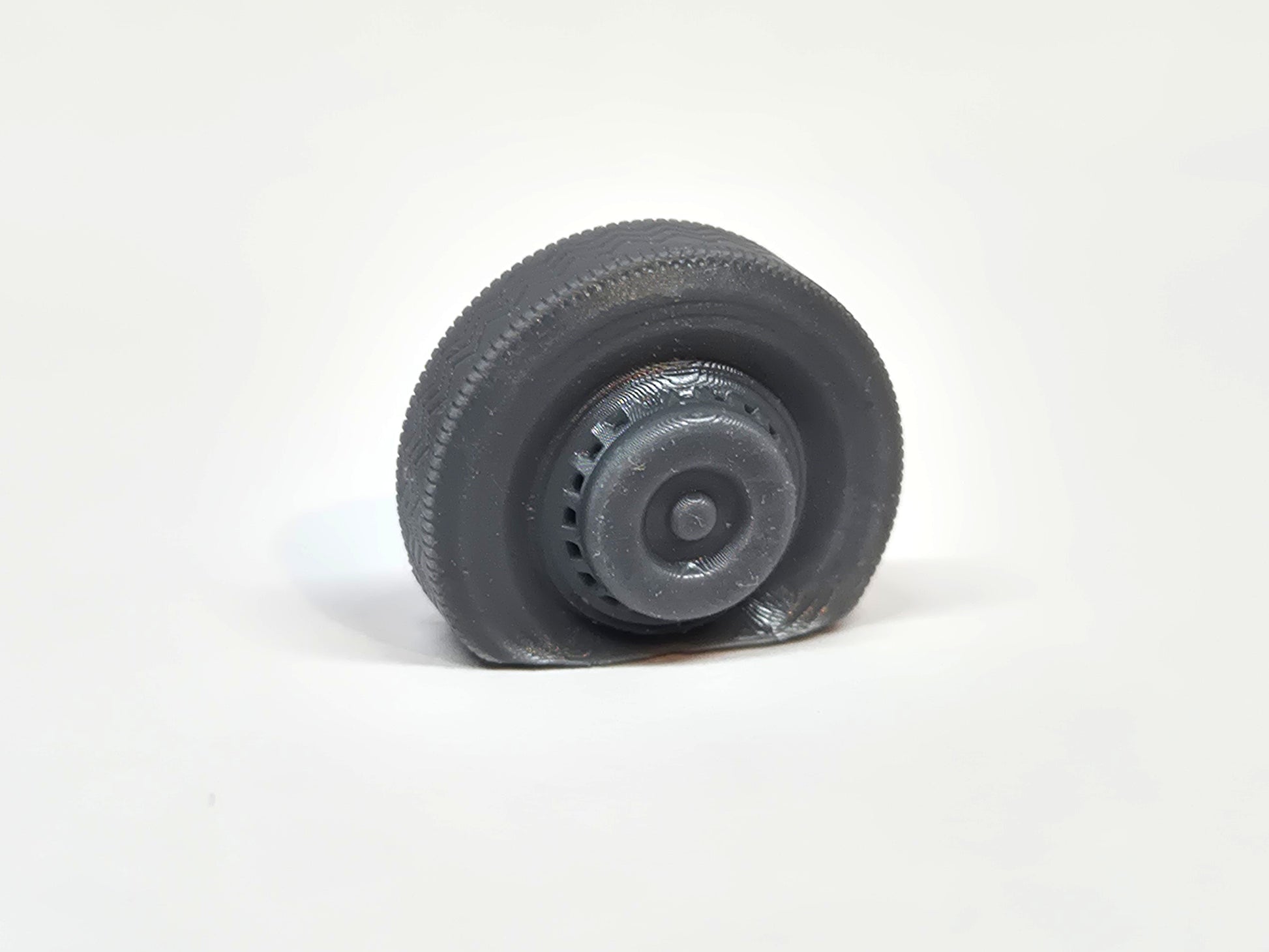 1:50 scale model flat front tyres on Duple coach wheel - Three Peaks Models