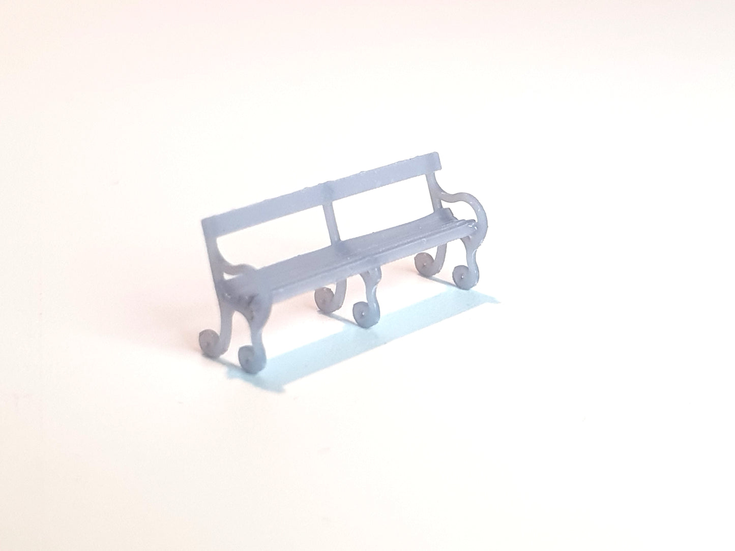 N gauge scale model of a single station platform seat bench in the Lancashire and Yorkshire Railway (L&Y) design - Three Peaks Models