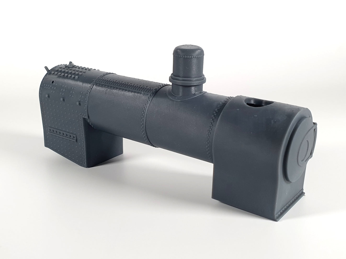 O (1:43) scale model of a loco boiler viewed from the front - Three Peaks Models