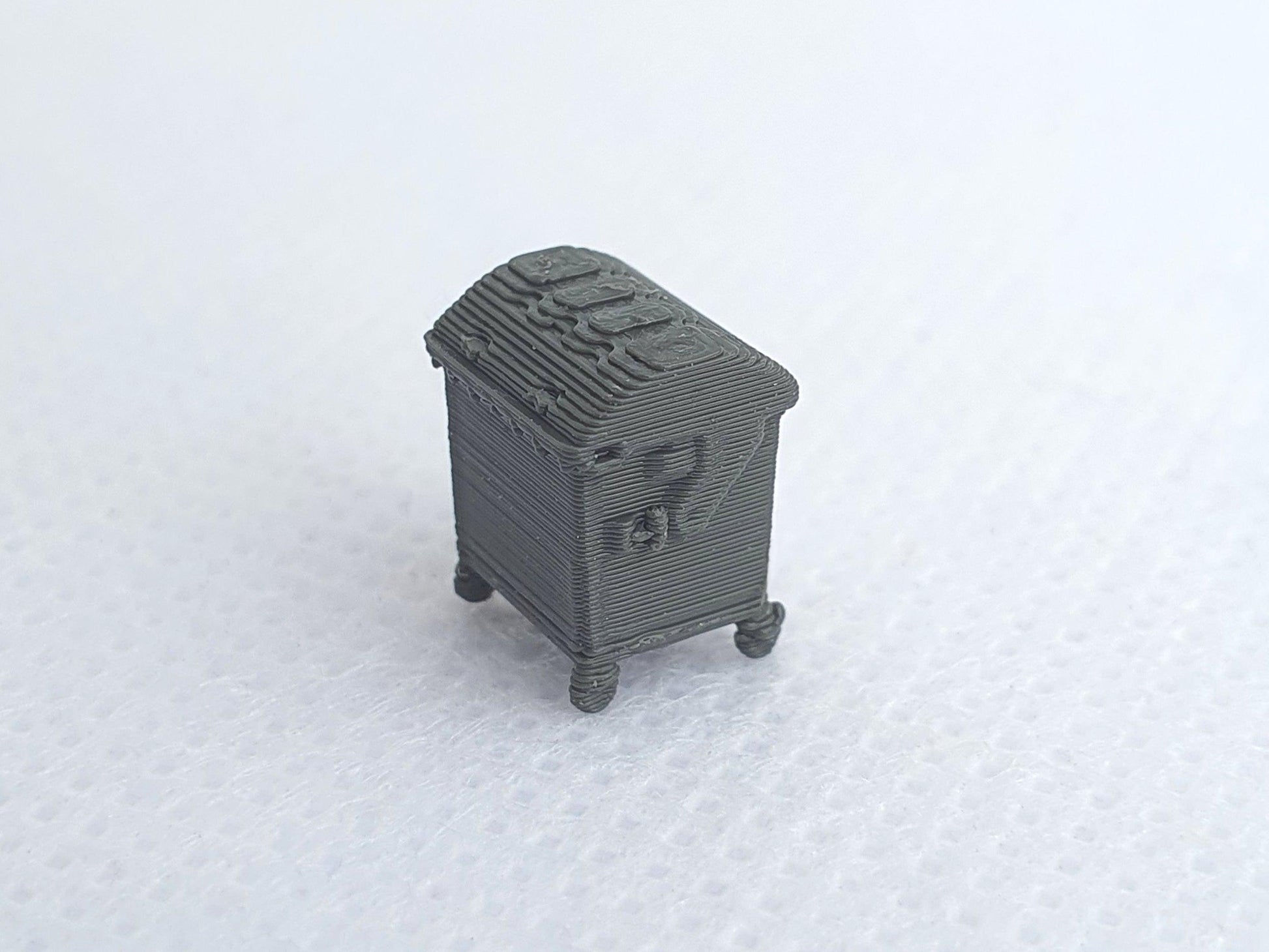 N gauge scale model of a large wheelie bin  - Three Peaks Models