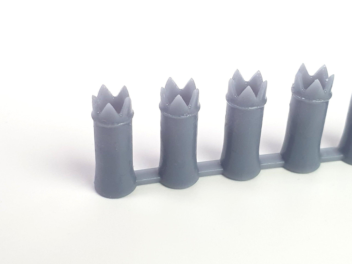 O gauge, 7mm, scale model round crown chimney pots - Three Peaks Models