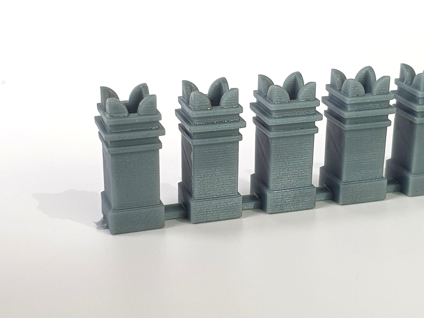 O gauge, 7mm, scale model square crown chimney pots - Three Peaks Models