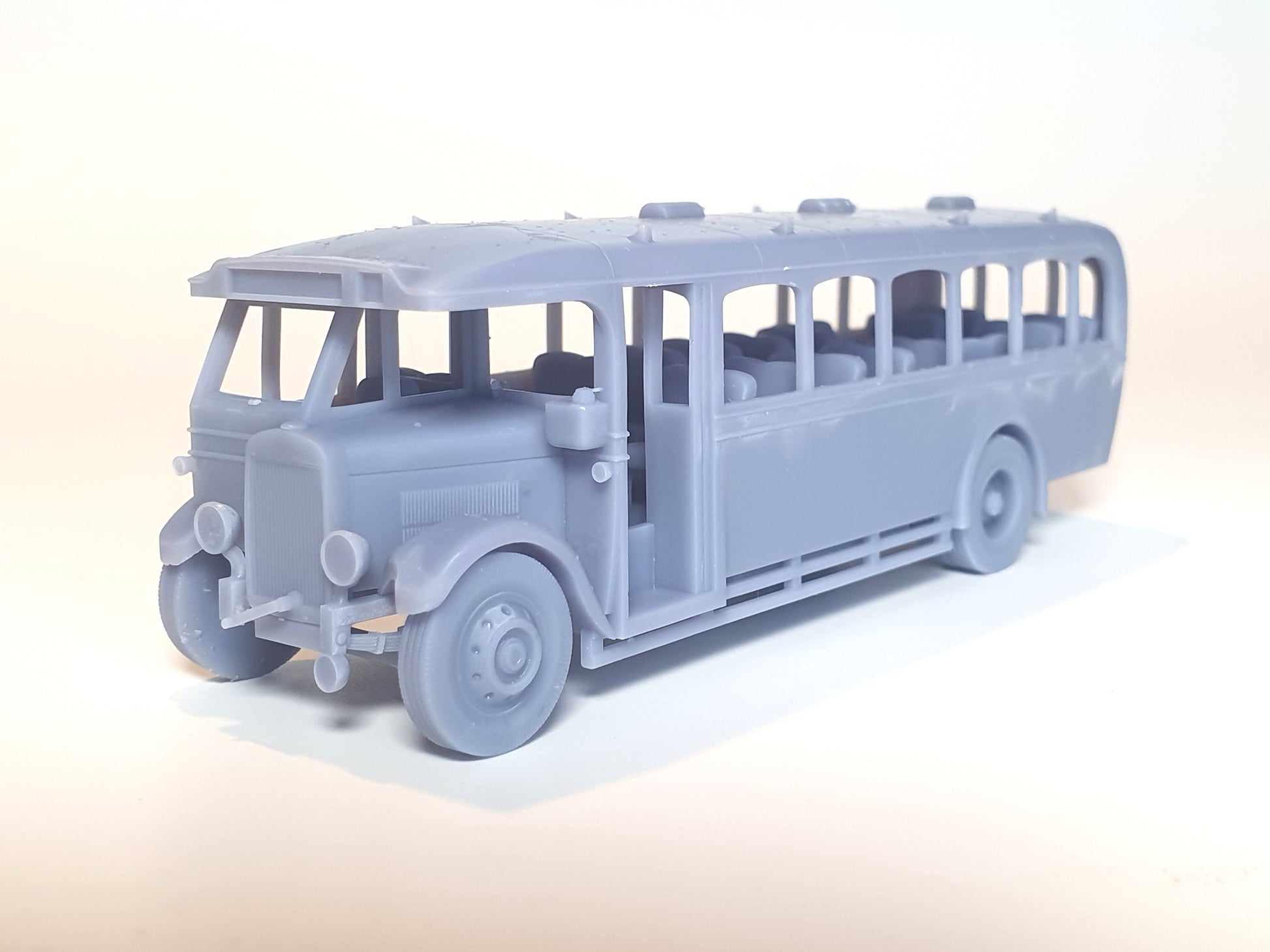OO (1:76) early version of the Barton Leyland Lion LT5 scale bus model - Three Peaks Models