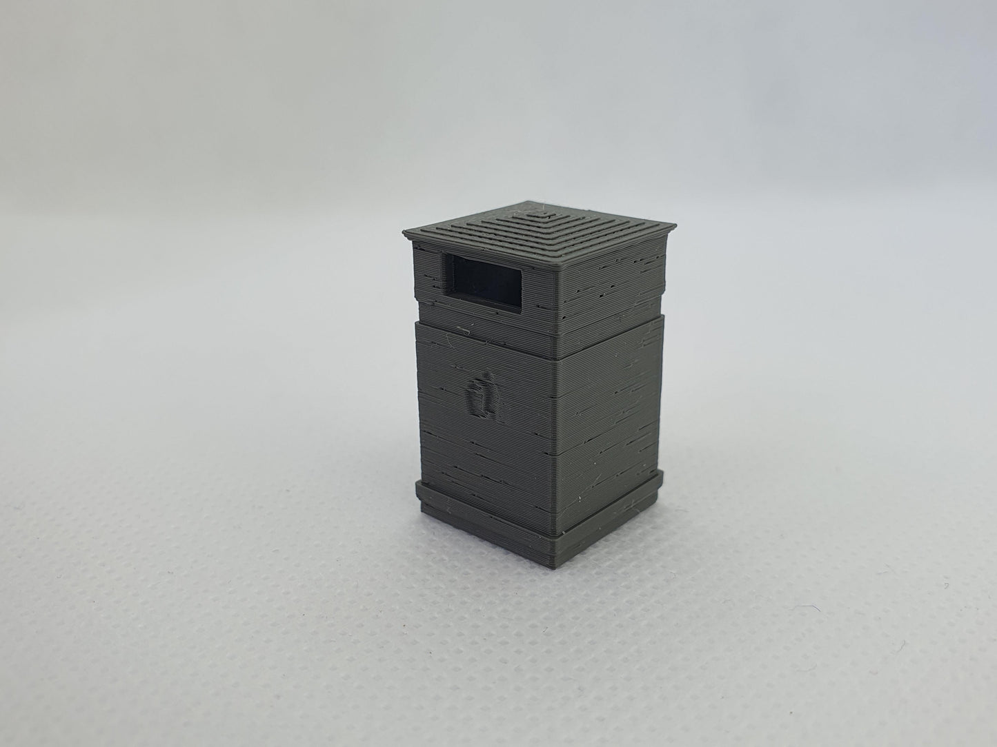 O gauge scale mode of a square litter bin - Three Peaks Models