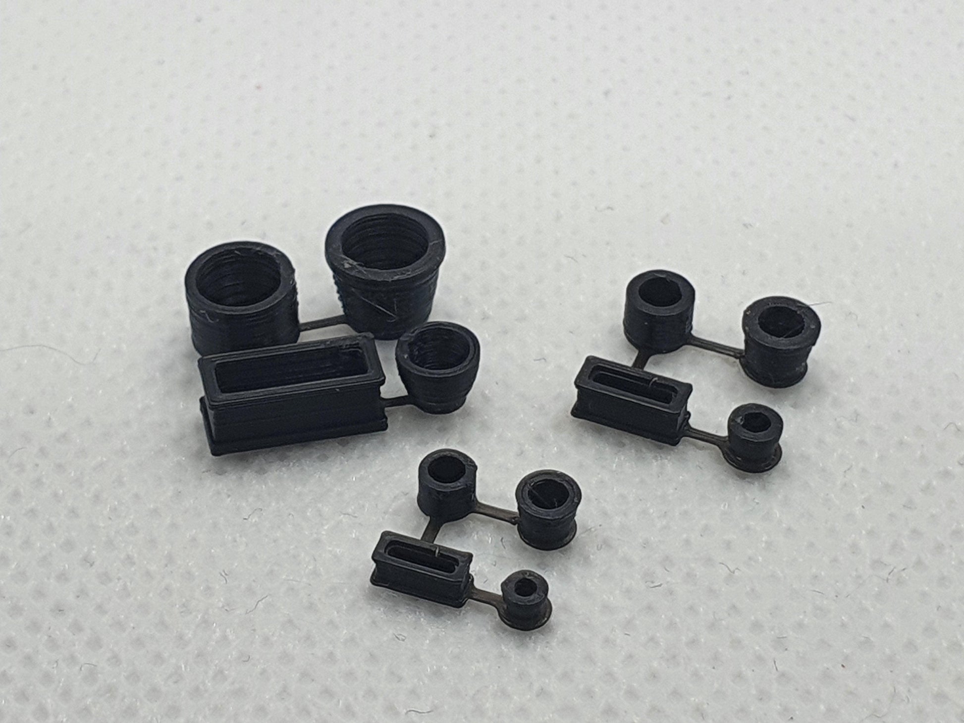 Scale model plant pots in OO, TT and N gauge - Three Peaks Models